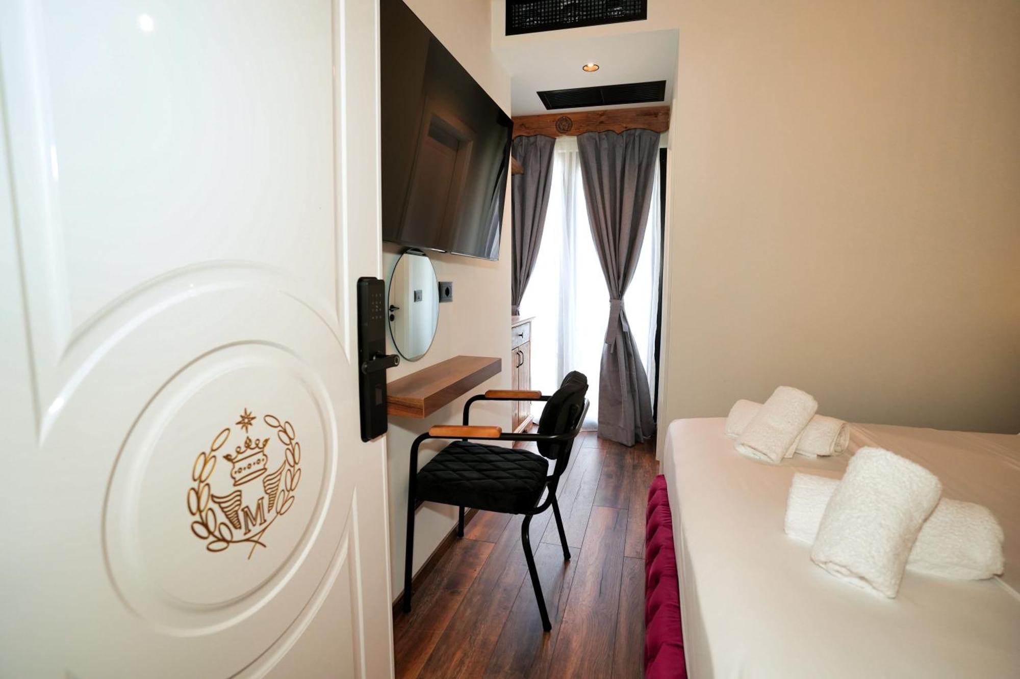 Boutique Hotel Empire Of Martin Gjirokastër Exterior foto